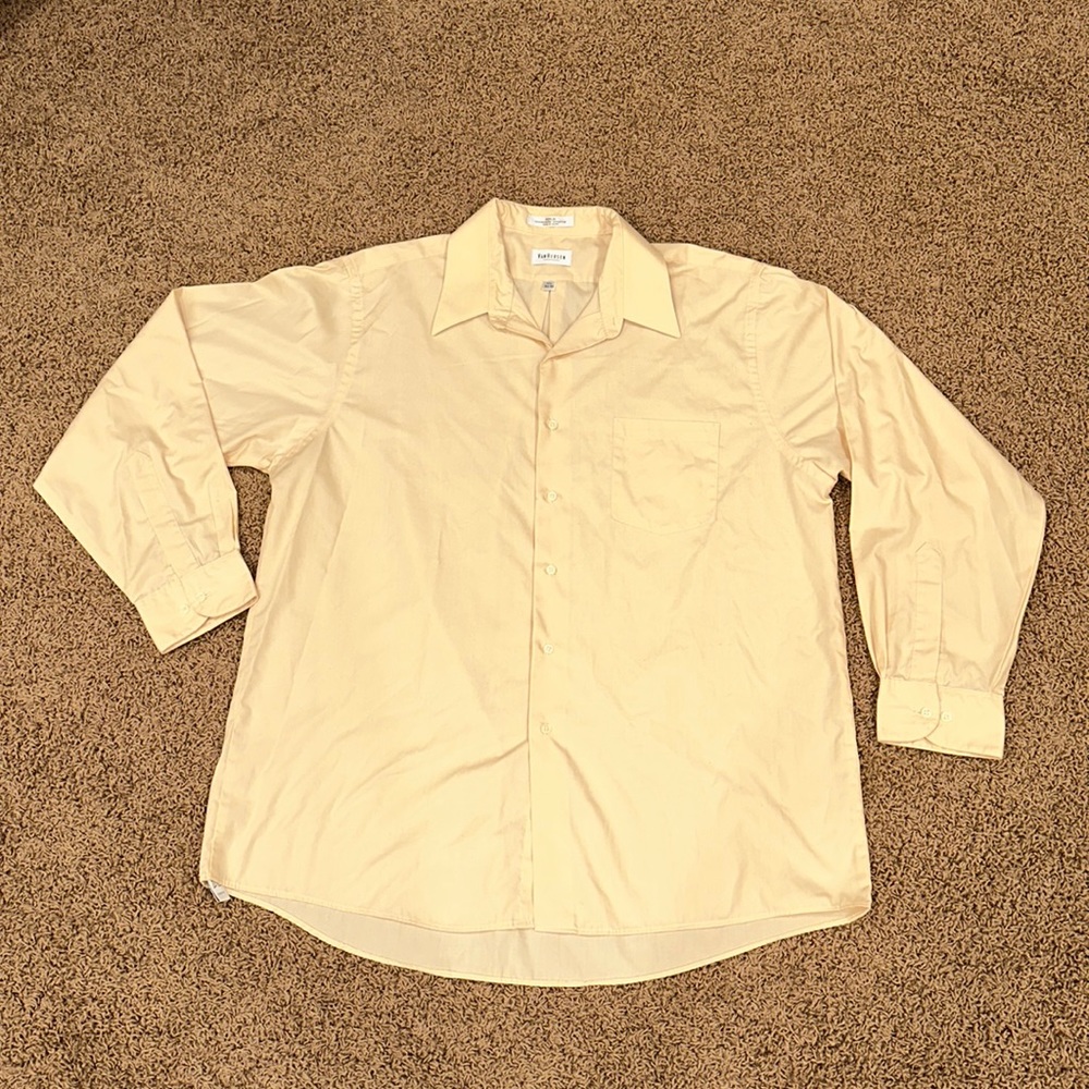 VanHeusen soft butter color dress shirt 17.5, 34/35